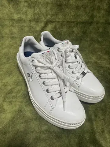 le coq sportif 플랫폼 스니커즈 화이트 23.5cm