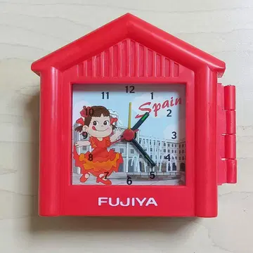 FUJIYA 빨간색 집 모양 시계 플라멩코