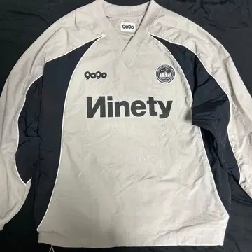 9090 Ninety V넥 긴팔 나일론 자켓 M 사이즈