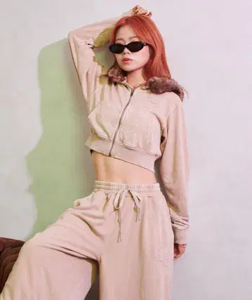sedacle 인조 모피 크롭 지퍼 후드티