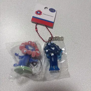 미야쿠미야쿠 글리터 키링 플로키 피규어