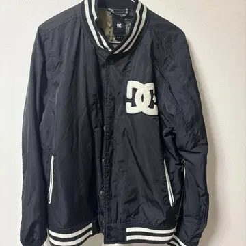 DC 블랙 바시티 자켓 M 사이즈