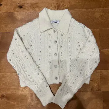 ZARA 아이보리 비즈 장식 긴팔 가디건