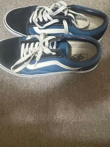 Vans 네이비/화이트 스니커즈