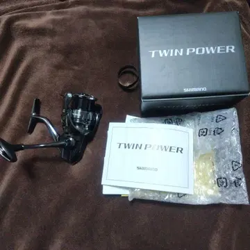 SHIMANO 24 TWIN POWER 3000MHG