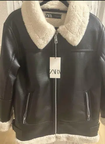 ZARA 블랙 무스탕 코트 미사용 새상품 택 포함