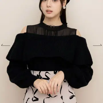 윌 셀렉션 프티 테디 얀 풀오버 블랙 어깨 트임 니트