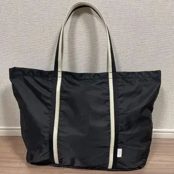 에네스베 보야주 토트백 지퍼 포함