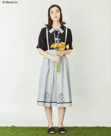 axes femme 미피 콜라보 블라우스 점프 스커트