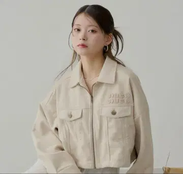 가슴 로고 숏 기장 스웨이드 지퍼 블루종