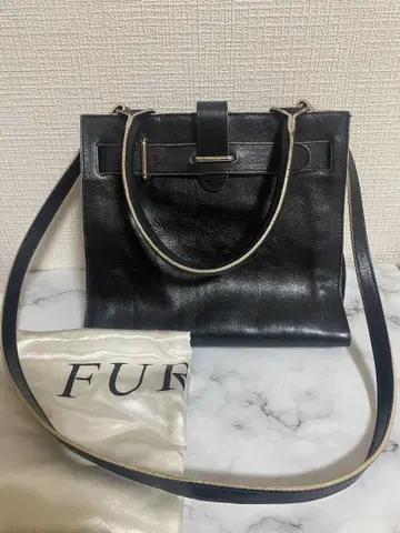 FURLA 블랙 가죽 토트백