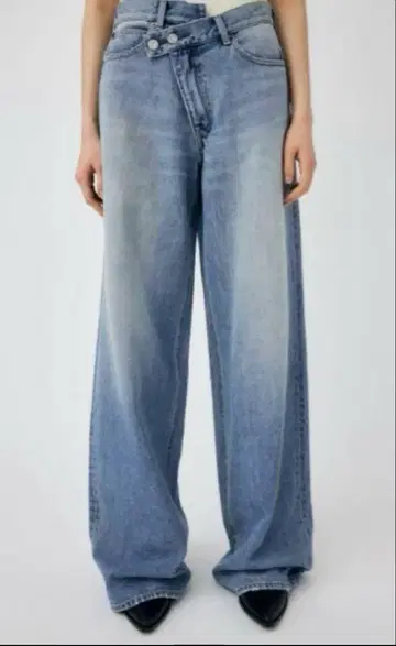 MOUSSY CROSS WAIST WIDE STRAIGHT 사이즈 2