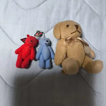 봉제 인형 세트 빨간색 파랑 베이지