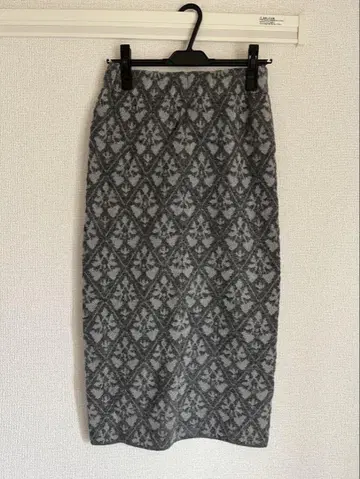 TAN DAMASK PATTERN SKIRT 니트 스커트 그레이