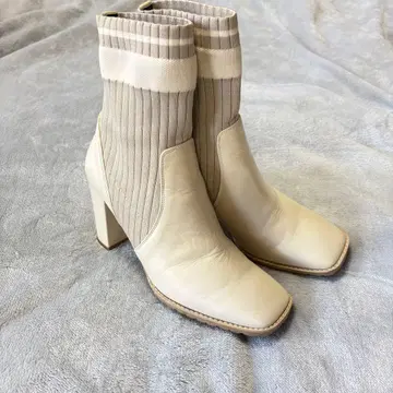 DIANA 다이애나 삭스 부츠 아이보리 화이트 23.5cm