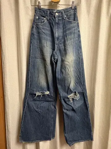 데미지 가공 블루 와이드 레그 청바지