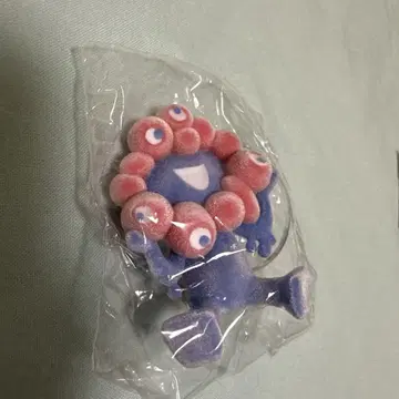 오사카 간사이 박람회 미야쿠미야쿠 플로키 피규어 앉은 포즈