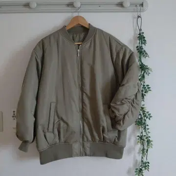 1회 착용(F) 에스타 간이 침대 충전솜 블루종 점퍼 아우터 밀리터리