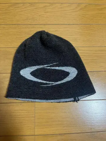로고 블랙 니트 모자