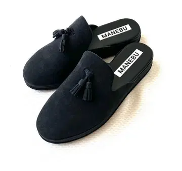 MANEBU 마네부 TASSEL SANDAL 태슬 샌들 스웨이드