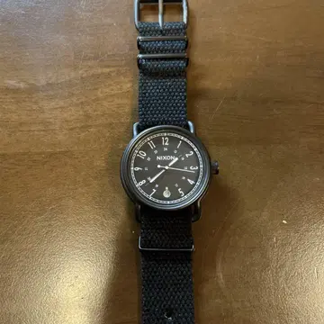 NIXON 블랙 아날로그 손목시계