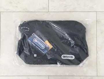 OUTDOOR 블랙 숄더백