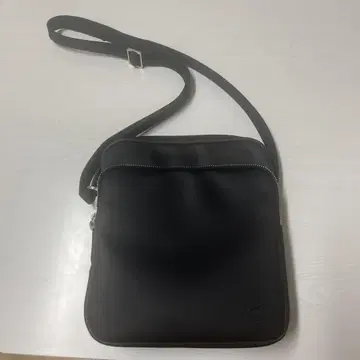 라코스테 숄더백