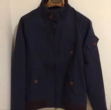 [ 시착만 한 상품 ] BARACUTA G9 38