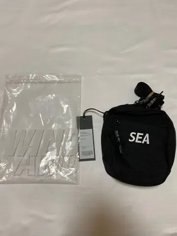WIND AND SEA SMALL SHOULDER BAG