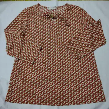 pierre cardin 기하학 패턴 긴팔 블라우스 42 새상품급