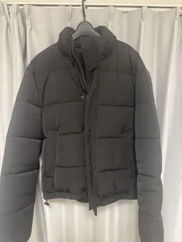 ZARA 블랙 다운 자켓 L