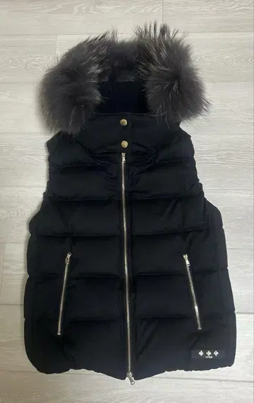 TATRAS 블랙 다운 베스트
