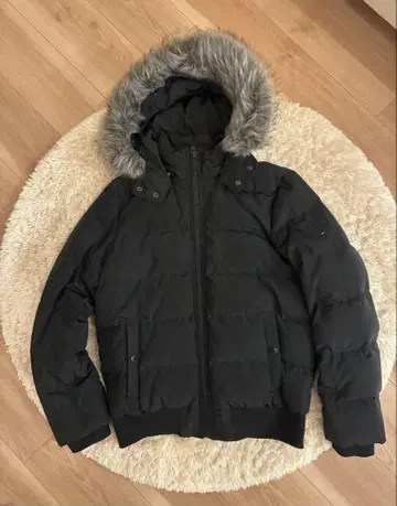 TOMMY HILFIGER 블랙 다운 자켓 M 사이즈