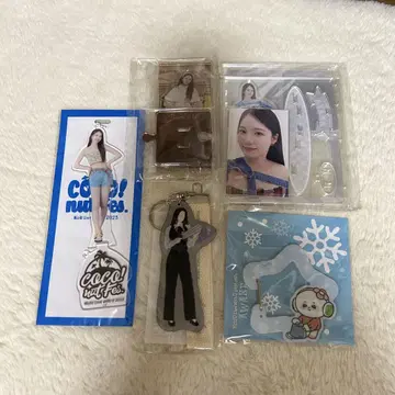 NiziU AYAKA