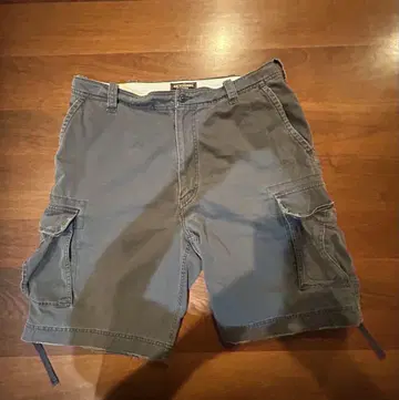 [ 큰 사이즈 ] Abercrombie & Fitch 카고 숏팬츠