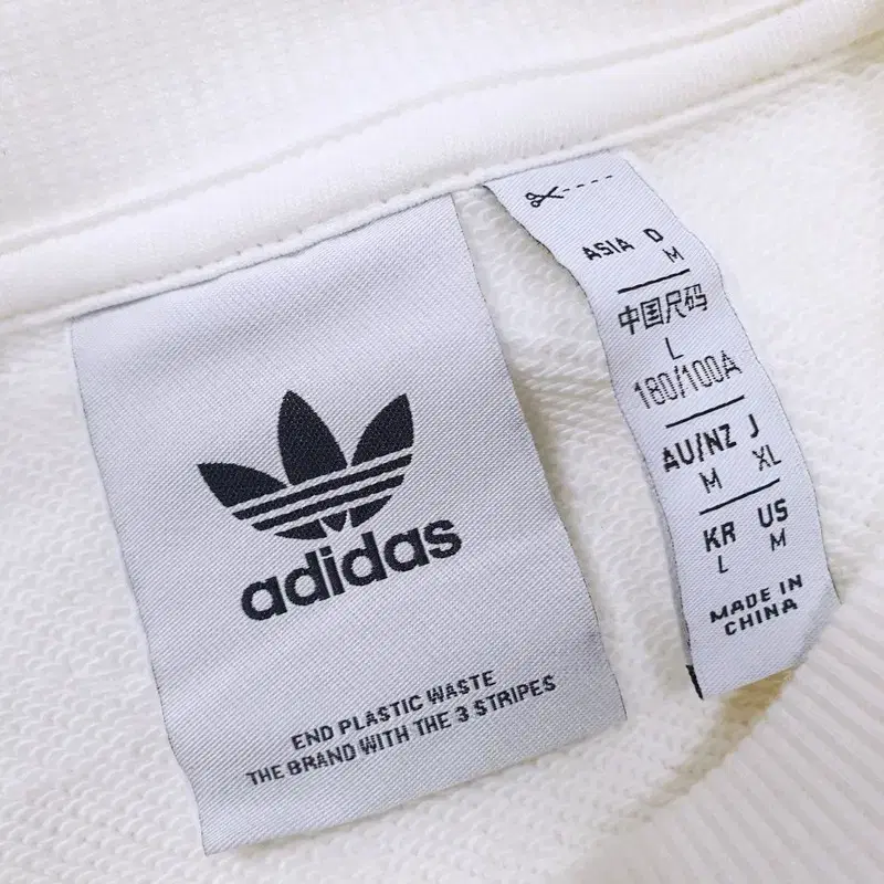 아디다스 빅 와펜로고 맨투맨