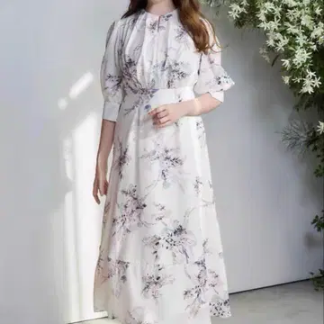 Herlipto 프렌치 부케 퍼프 슬리브 화이트