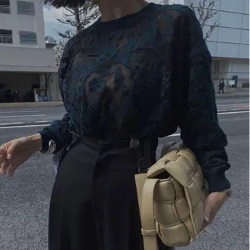 AMERI DEVORER FLOWER SHEER TOP