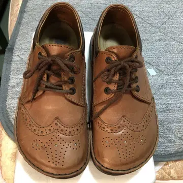 버켄스탁 브라운 가죽 신발