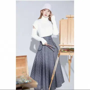 LILY BROWN 자카드 볼륨 스커트