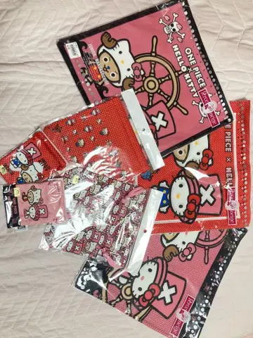 [ 한정품 ] ONE PIECE x Hello Kitty 복조리 손수건