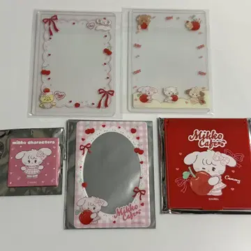 mikko Cafe 트레이딩 카드 케이스 클리어 카드 거울 스퀘어 캔뱃지