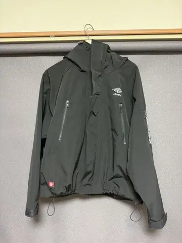 9090 테크 재킷