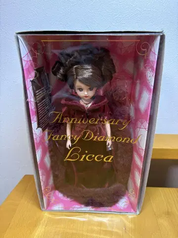 한정판 500체 Anniversary Fancy Diamond Licca