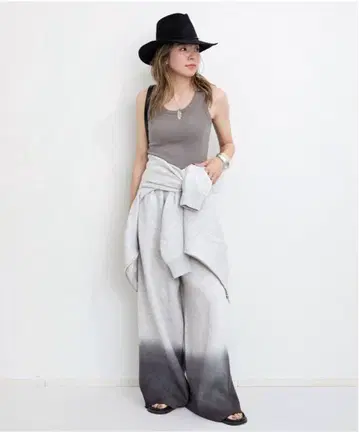 새상품 [ J.J.MERCER ] GRADATION KNIT PANTS