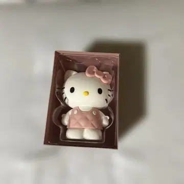 LOWRYS FARM HELLO KITTY 퀼팅 피규어 핑크