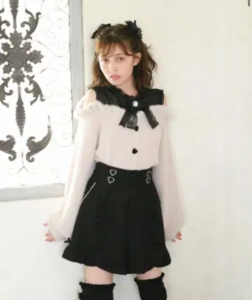 LIZLISA 리즈리사 레이어드 스타일 어깨 트임 니트