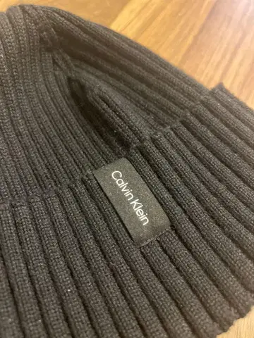 Calvin Klein 블랙 니트 모자 OS