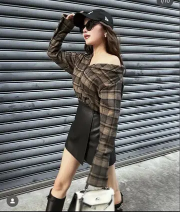 sheller flare cuffs one shoulder shirt