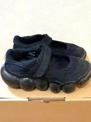 grounds 스니커즈 블랙 24cm